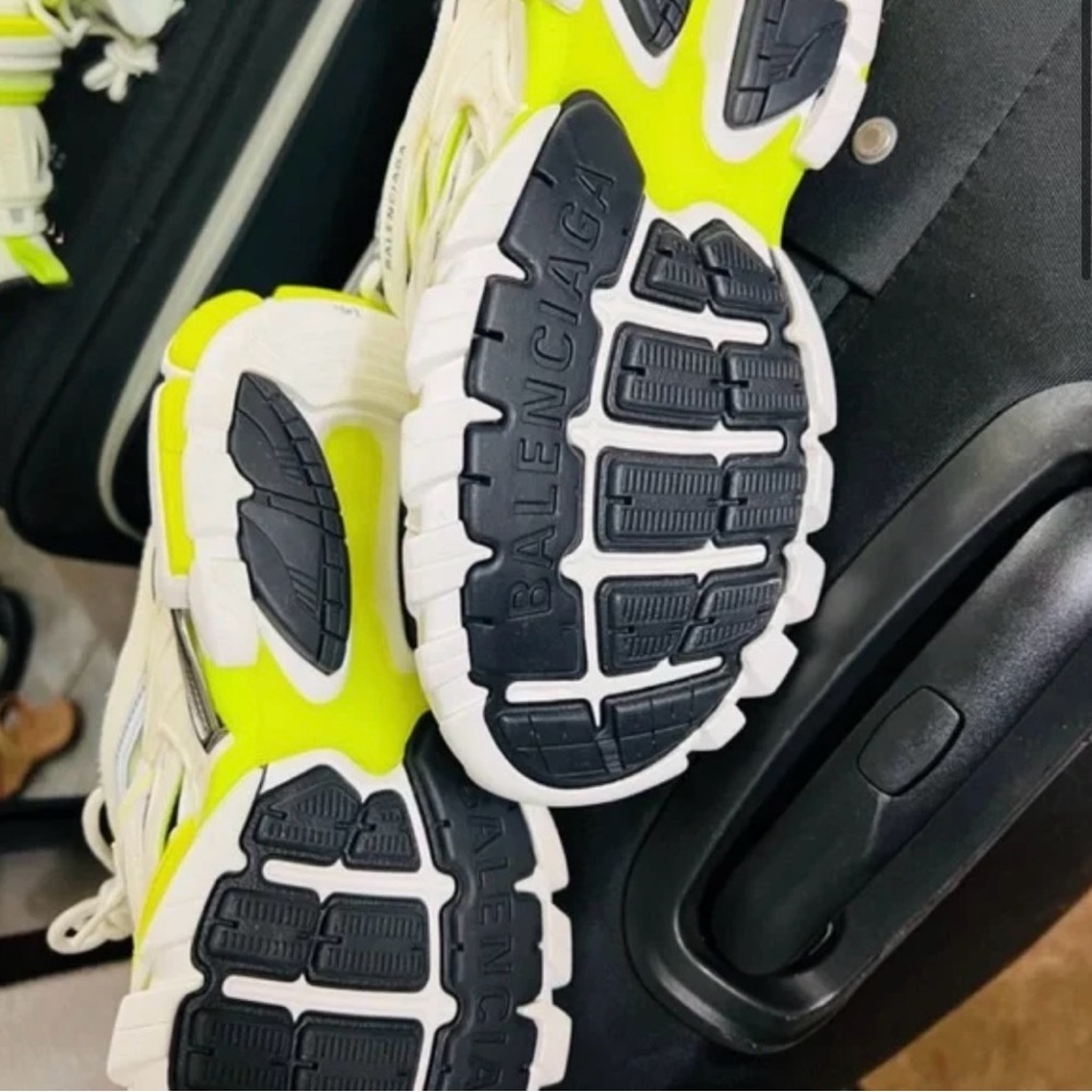 New Balenciaga White and Neon Yellow Sneakers Track 2 Authentic,New Missing Box - Picture 2 of 7